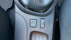 Renault Clio 0.9 TCE 90 Iconic 5dr Petrol Hatchback